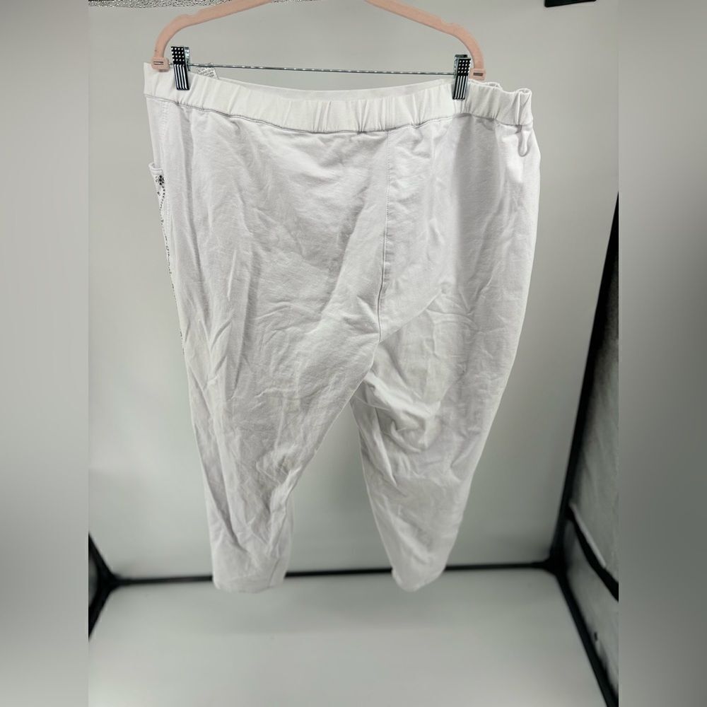 Quacker Factory Dream Jeannes White Embellished Pants Size 2X - Picture 9 of 16